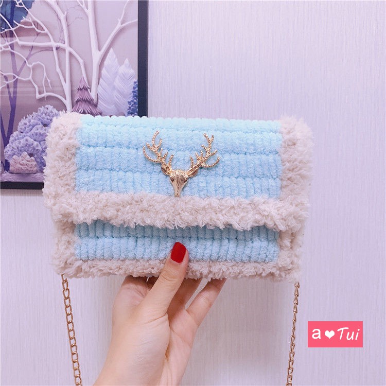 Túi handmade tự đan len viền xù sừng hưu