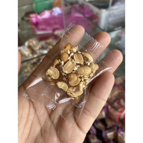 Kẹo khóm dẻo đậu phộng mè 500G / Mứt khóm đậu phộng Tài Linh