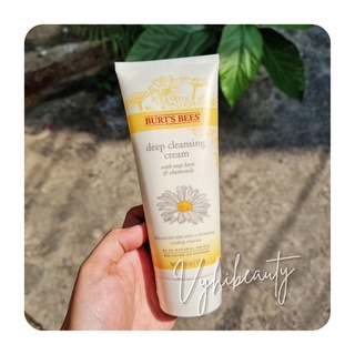 Sữa rửa mặt Burt's Bees Soap Bark & Chamomile Deep Cleansing Cream