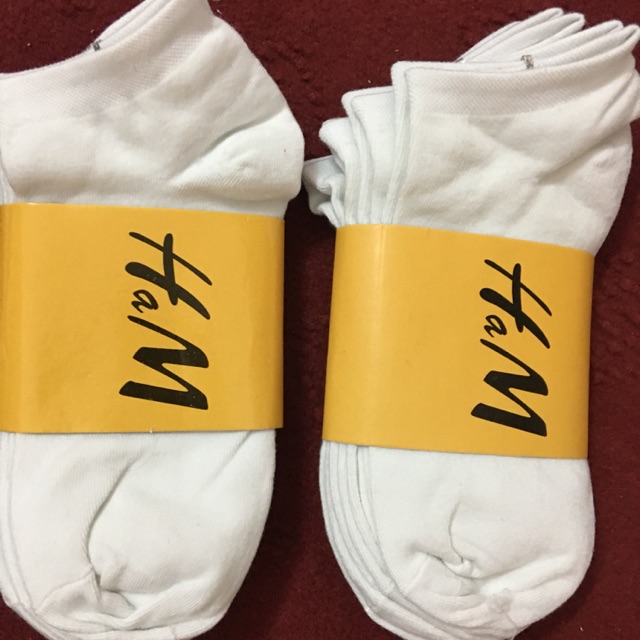 TấtHM nam cổ ngắn chất liệu đẹp cotton thấm hút mồ hôi chống hôi chân hiệu quả, hàng xuất xịn đẹp 1 sét gồm có 4 đôi ạ.