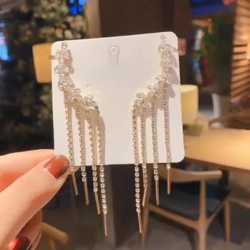 Khuyên Kẹp Vành Tai Hình Chiếc Lá Đính Đá Zircon Cao Cấp Không Xỏ Lỗ