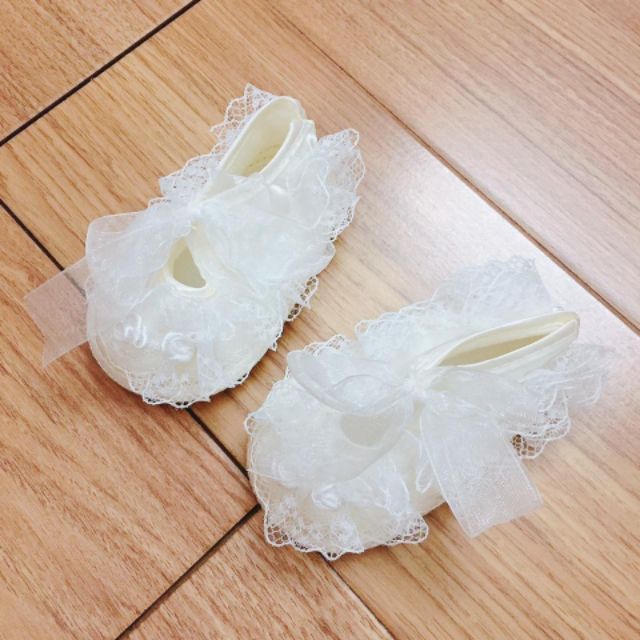 Giầy ren hoa tập đi cho công chúa