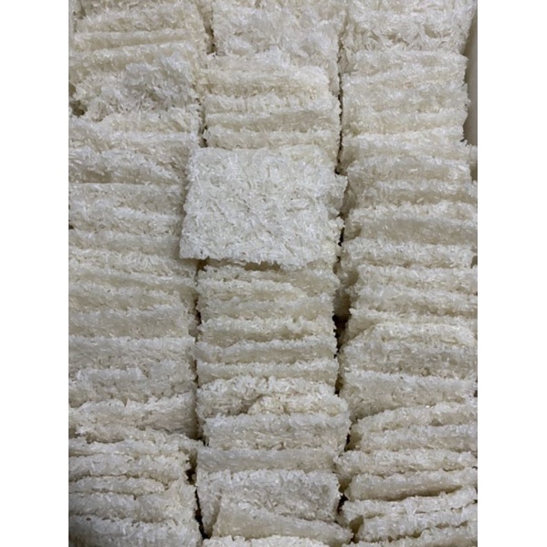 1kg cơm cháy chưa chiên 55k.