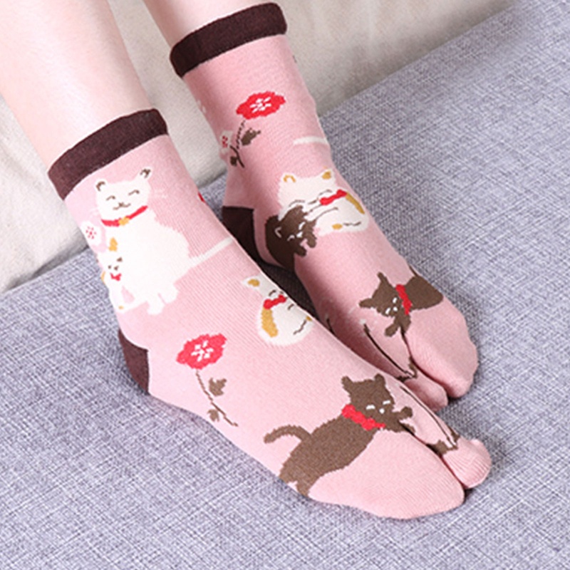 Tất Xỏ Ngón In Hình Mèo Dễ Thương Thời Trang Cho Nữ