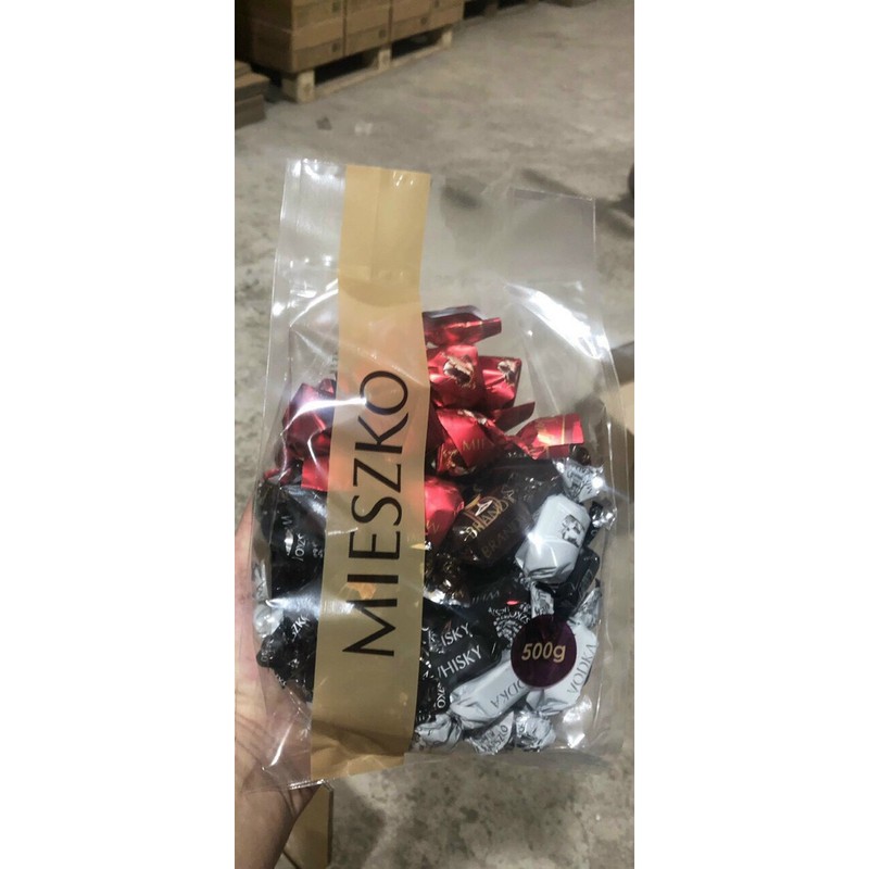 KẸO SOCOLA nhân chẻrry Nga