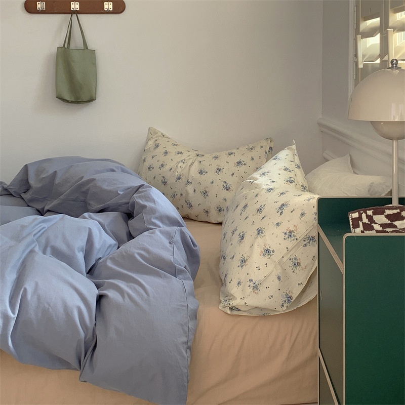 Vỏ Gối Cotton Họa Tiết Hoa Xinh Xắn