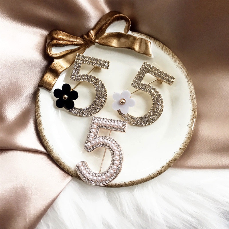 Ghim Cài Áo Hình Số 5 Phong Cách Cổ Điển Thời Trang Cho Nữ