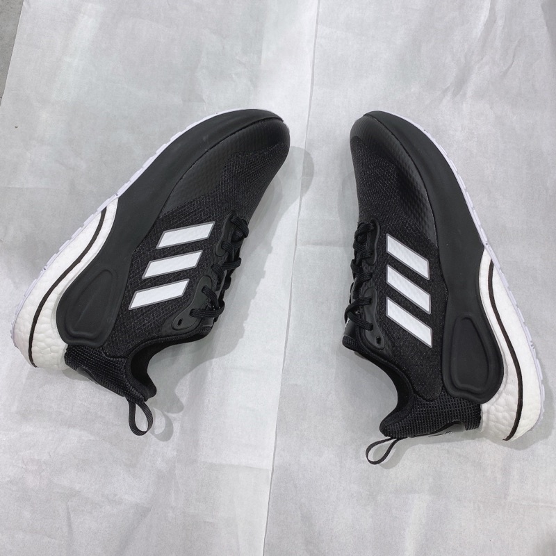 Giày thể thao Adidas Boost 2021 màu Đen Trắng