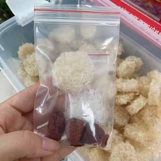 Set 4 gói yến baby kèm táo đỏ đường phèn và long nhãn