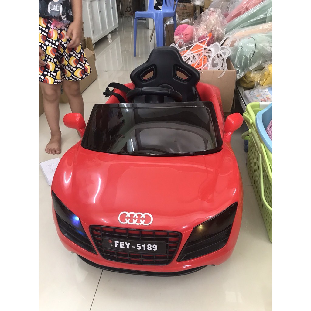 Ô tô xe điện đồ chơi cho bé AUDI FEY 5189 có điều khiển và tự lái (Đỏ-Hồng-Trắng)