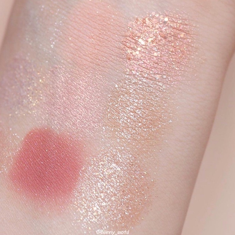 Bảng phấn mắt nhũ 3CE Multi Eye Color Palette Delightful, Short Again cho đôi mắt lung linh