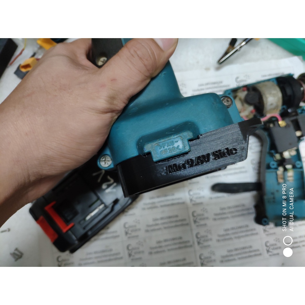 NEW! Đế chuyển pin máy Makita 9.6V NiCD dạng chốt 2 bên sang dùng hộp pin cài Makita