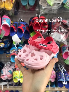 Sandal Mario siêu nhẹ