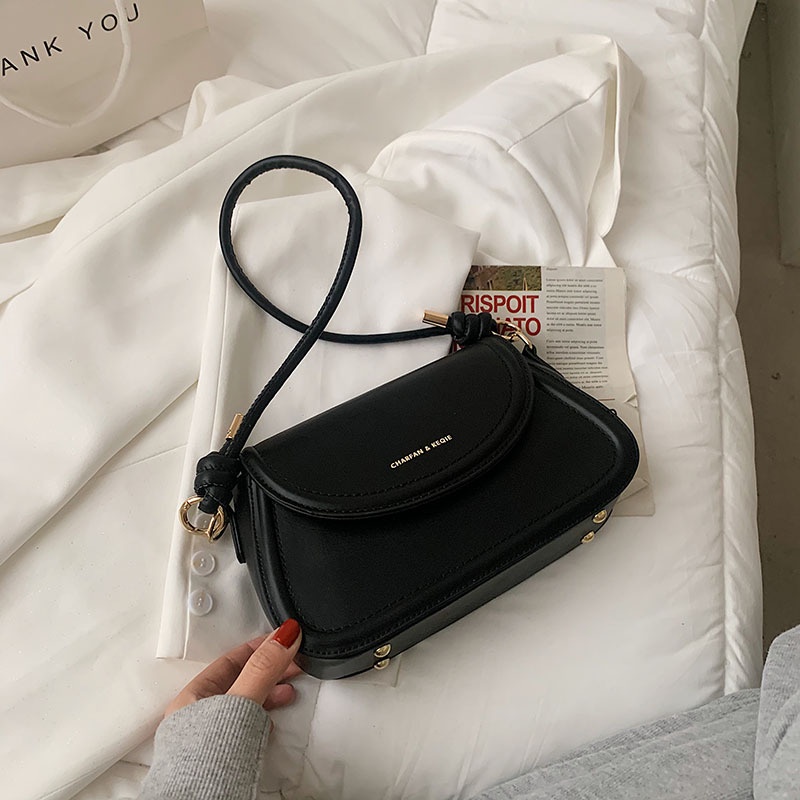 Túi đeo chéo IELGY khóa nam châm màu sắc đơn giản phong cách Hàn Quốc cho nữ