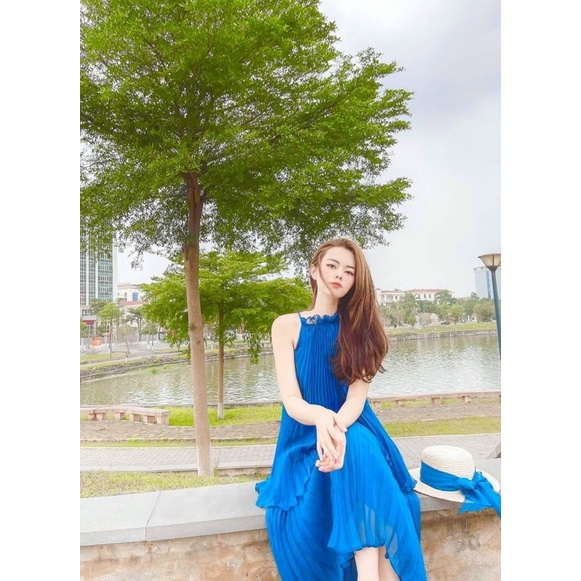 Set Đầm Maxi dập ly cổ yếm form xoè rộng siêu xinh màu xanh lạ lạ lên hình cực chất kèm ảnh thật