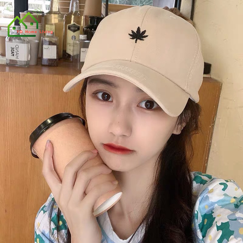 Mũ Lưỡi Trai Thêu Hình Lá Phong Độc Đáo