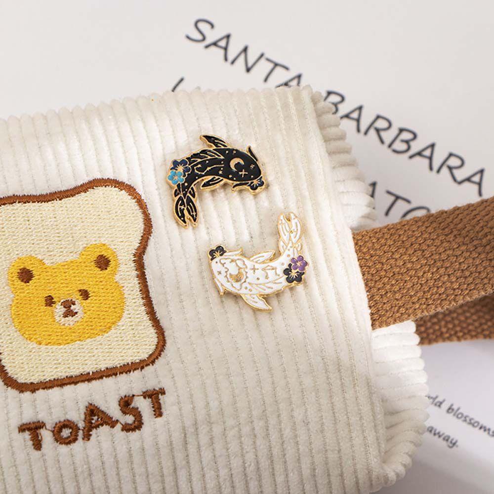 Ghim Cài Áo Hình Cá Koi May Mắn Cho Nam Nữ