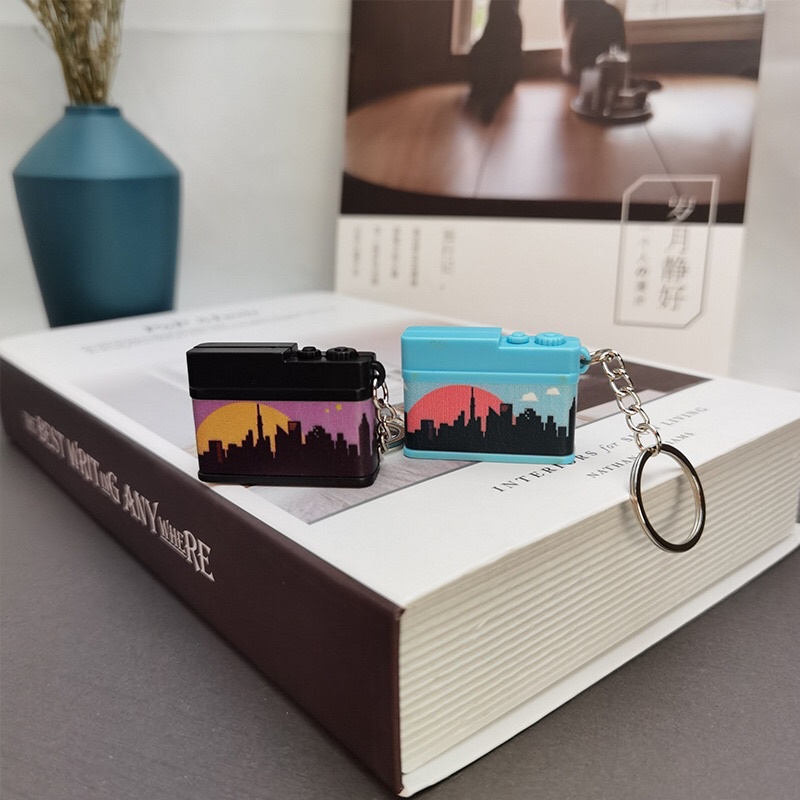 Móc khoá mô hình máy ảnh xinh iu mickey minnie mine , móc treo cặp balo hình camera có đèn led