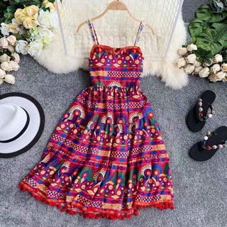 Váy hoạ tiết thổ cẩm