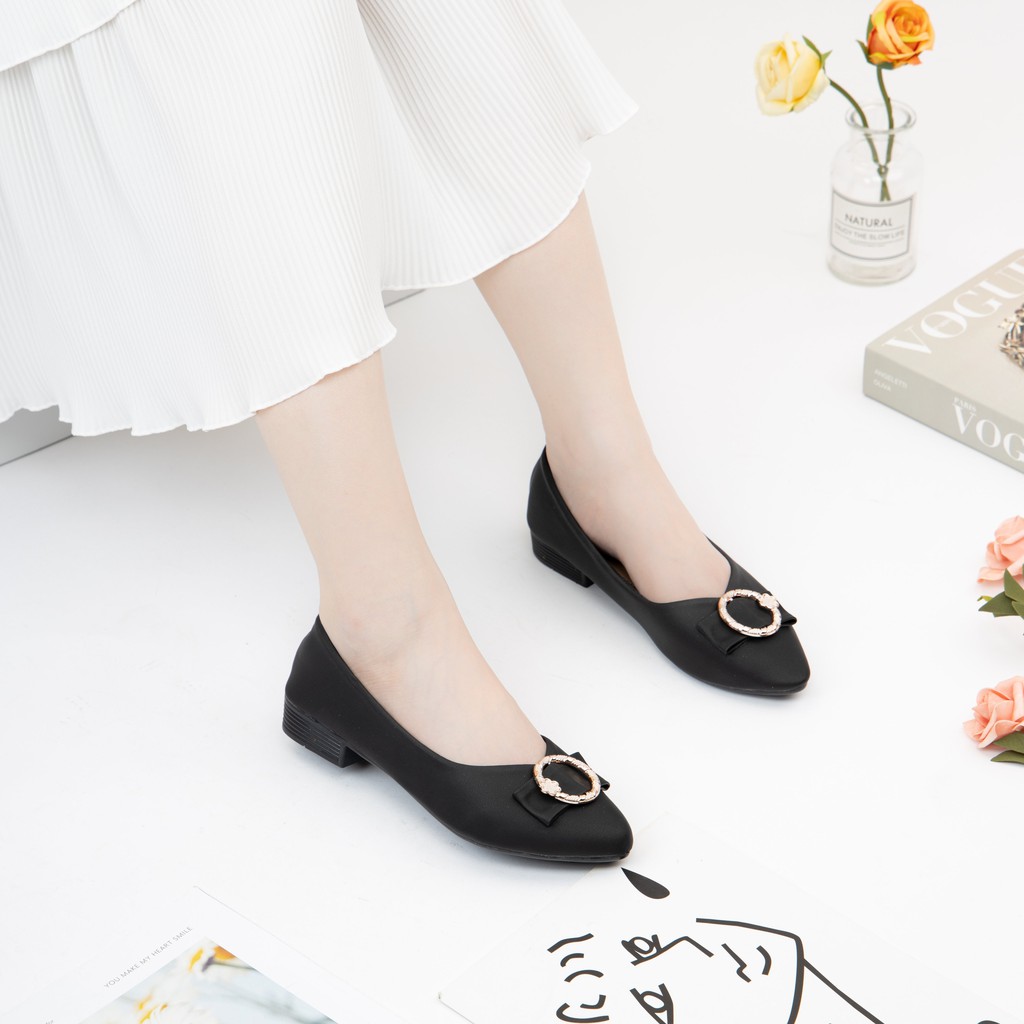 Giày búp bê đính khóa sang trọng MWC NUBB- 2226 | BigBuy360 - bigbuy360.vn