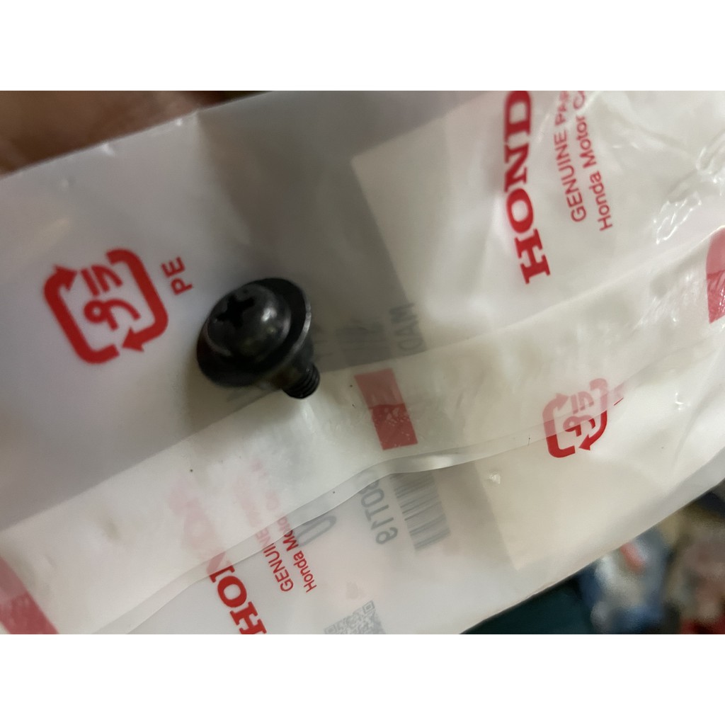 2 ốc bắt viền pha dream thái