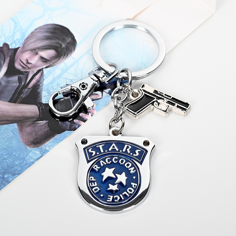 Mặt Vòng cổ hợp kim hình thẻ bài trong game Resident Evil 6