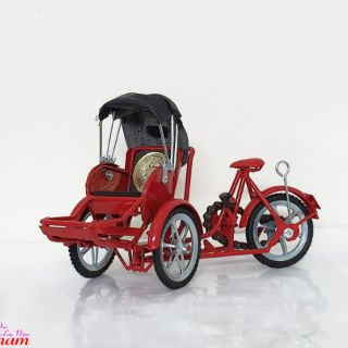 Xích lô lưu niệm - Màu Đỏ/Đen (23cm x 15cm x 9cm)