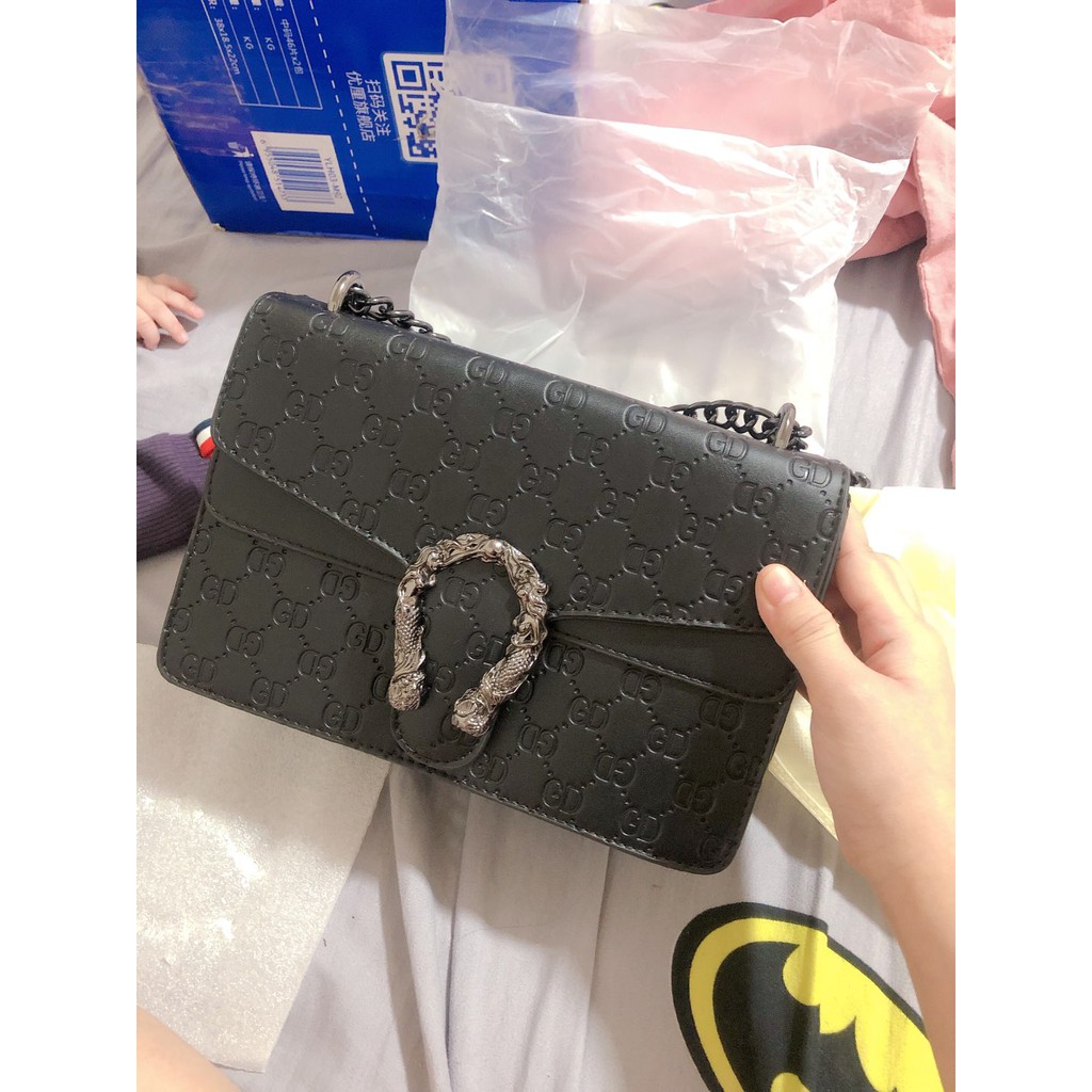 Túi nữ quảng châu đeo chéo in chữ vân chìm chất đẹp - HD163 | BigBuy360 - bigbuy360.vn