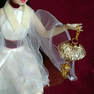 Đèn lồng cho búp bê cầm tay
