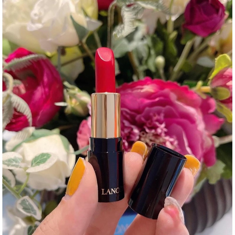 Set Lancome 3 món mini : 1 serum dưỡng ẩm chống lão hoá da. +1 nước hoa mini Lavie Est Belle +1 son Lancome đỏ. | BigBuy360 - bigbuy360.vn