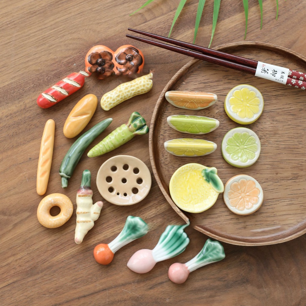 Gác đũa hình CỦ QUẢ bằng gốm sứ, phụ kiện trang trí bàn ăn dễ thương đầy màu sắc - HUNONA