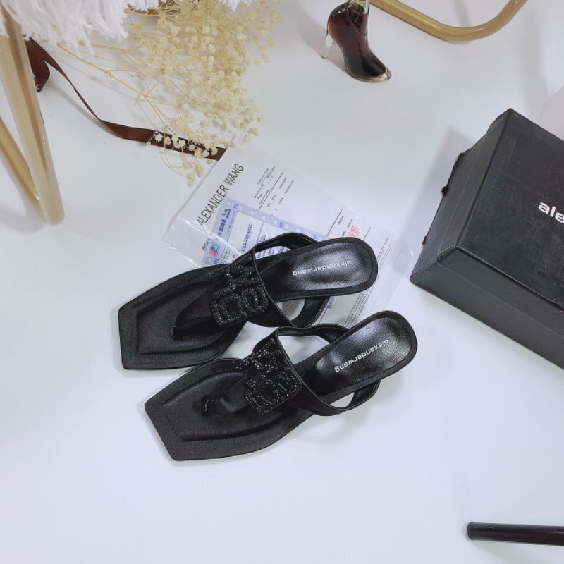 B(ẢNH THẬT) Guốc Kẹp Ngón Wang 5p Da Mềm Êm Fullbox Cao Cấp