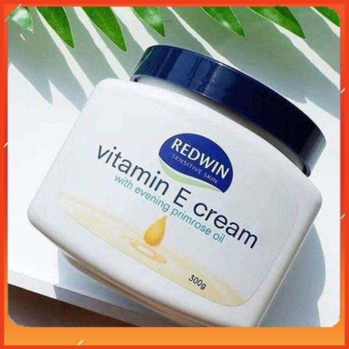 Kem Dưỡng Da Vitamin E Úc 300g cấp ẩm, giảm thâm và rạn da mang lại làn da mịn màng, trắng sáng