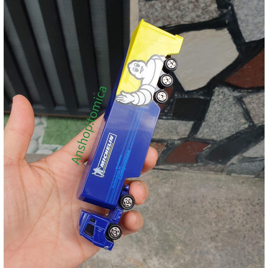 Mô hình xe cont mở được cửa tomica Nhật Bản No135