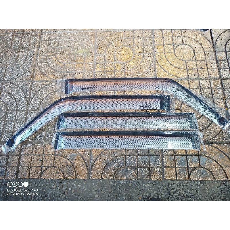 Bộ vè che mưa cửa Pajero V31 V32 V33 V43 V45 V46