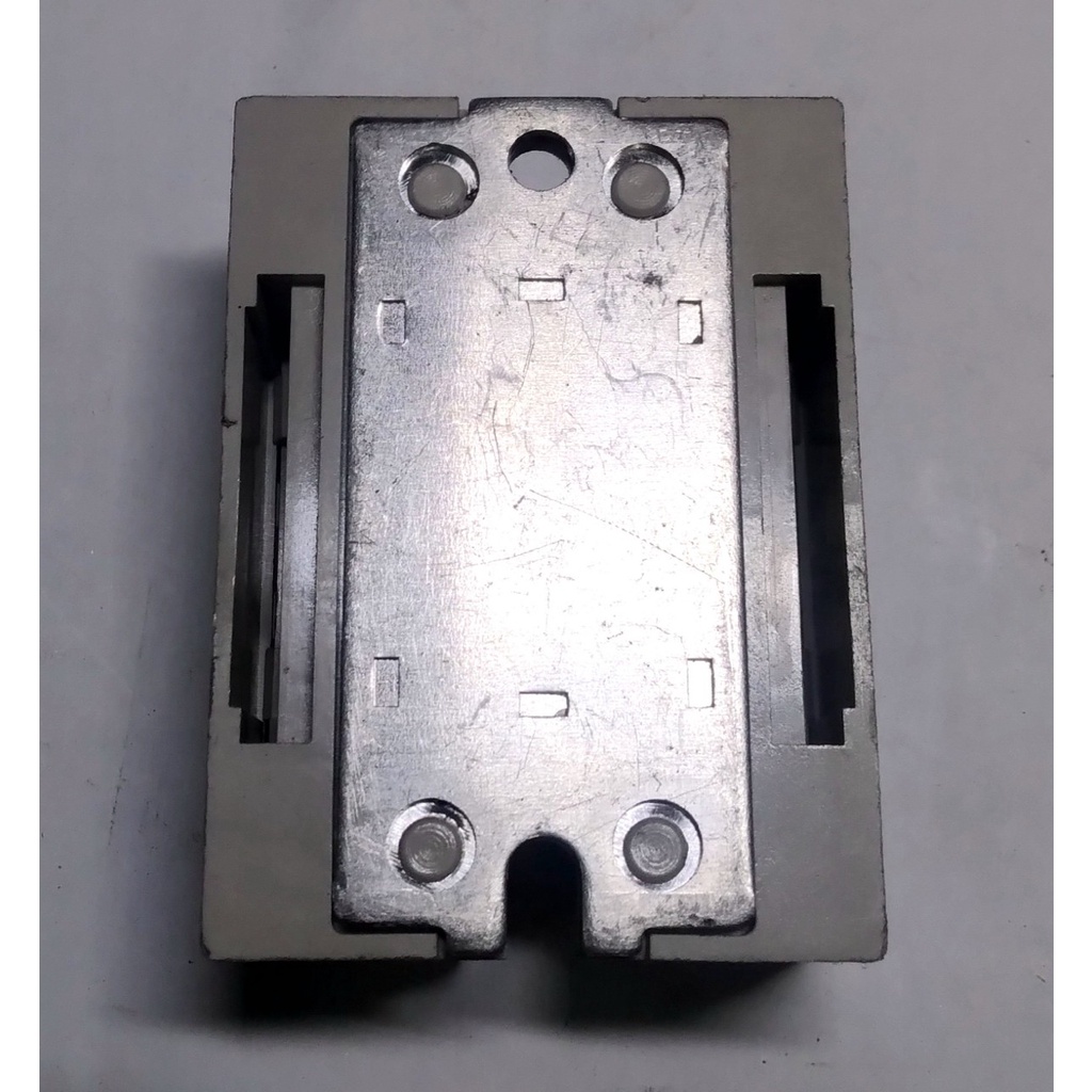 Rơ le bán dẫn SSR