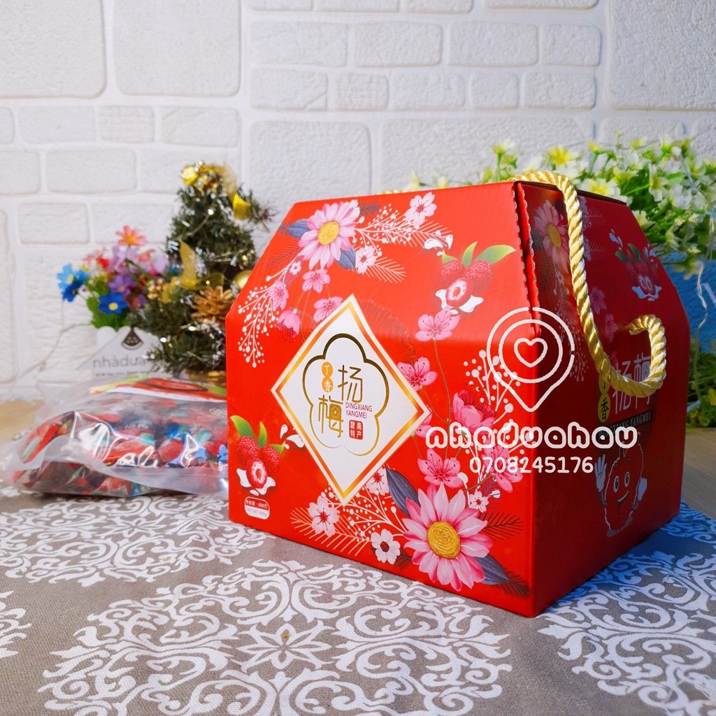 Hot hàng Tết - Một hộp ô mai xí muội Thanh mai Dingxiang Đài Loan hộp xách xịn 600gam