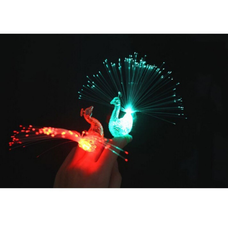 Nhẫn tích hợp đèn led hình con công độc đáo trang trí cho tiệc/lễ