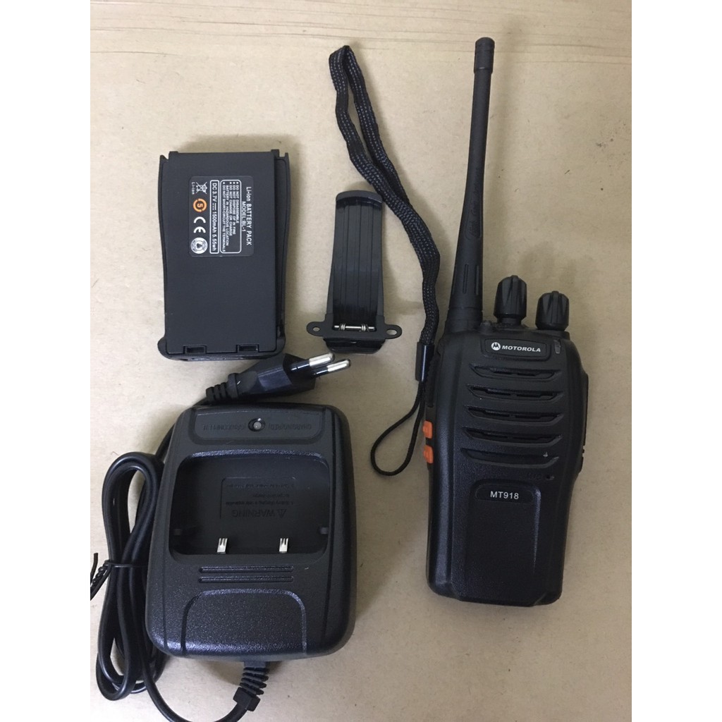 Bộ 2 Bộ đàm Motorola MT918