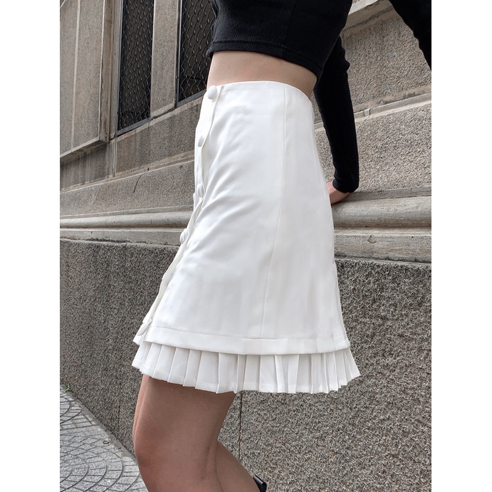 Váy trắng Buttoned Dress xếp li, nút bọc