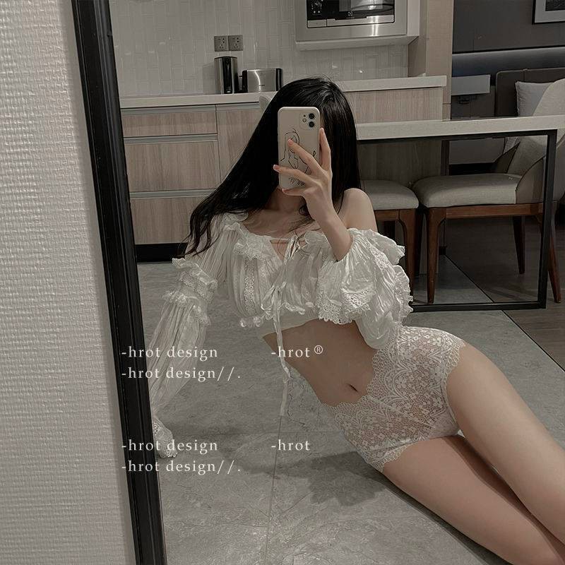 Quần Lót Chip Nữ Không Đường May Hoạt Tiết Ren Hoa Xuyên Thấu Tàng Hình Quyến Rũ Gợi Cảm B23