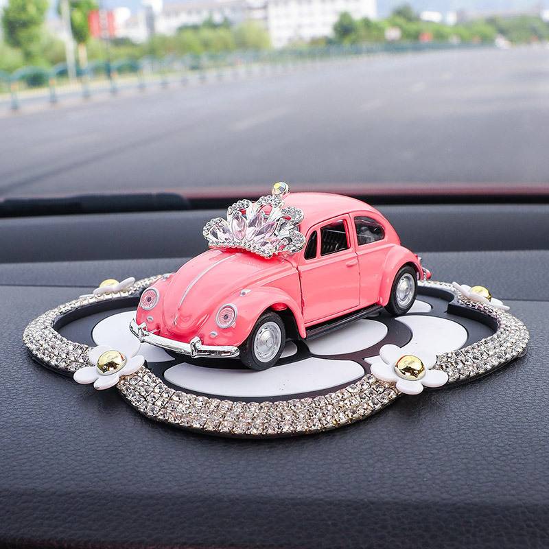 Set Ô Tô Beetle Cổ Điển Và Trùm Bóng Đính Đá Trang Trí Taplo Ô Tô Cao Cấp, Nước Hoa Ô Tô