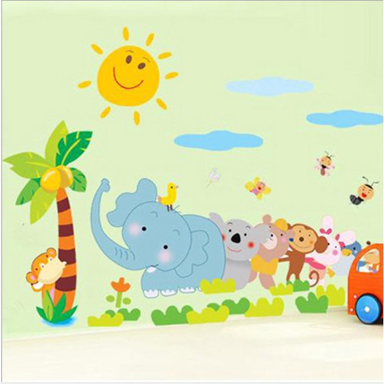 Decal trang trí voi và các bạn kéo co