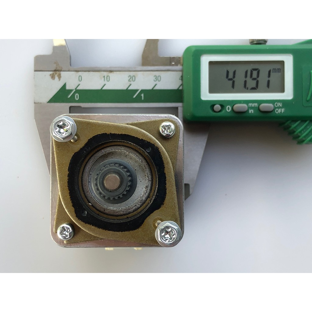 Động cơ bước 17PMK043P5V