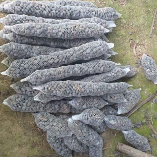 Phân dê đã qua xử lí vôi và nấm Tricoderma, phơi khô. Rất tốt cho hoa lan, hoa hồng, cẩm cù. Cho cây phát triển tốt,....