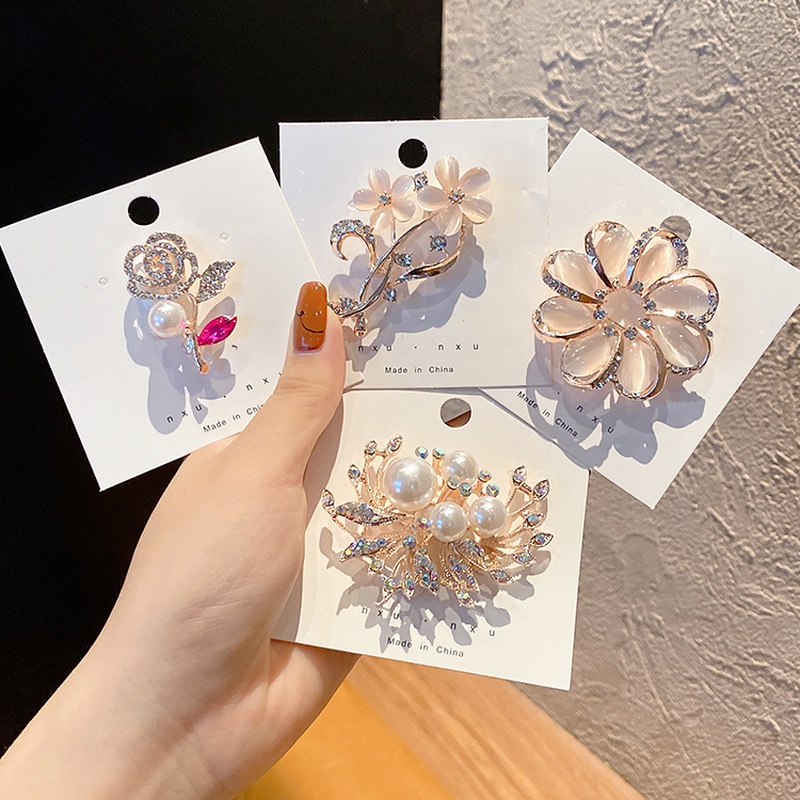 Ghim cài áo đính đá thời trang Hàn Quốc