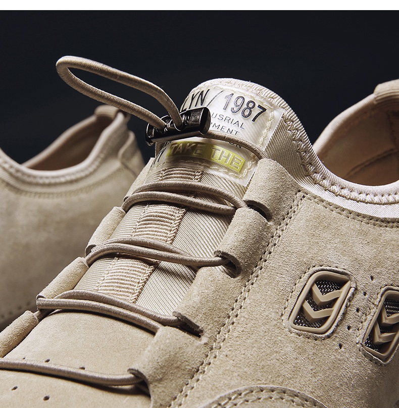 Giày thể thao thời trang cho nam khi leo núi