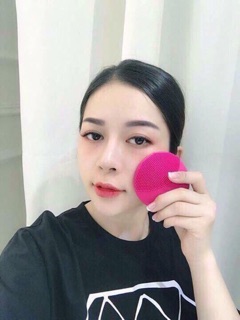 Máy rửa mặt Forever Lina