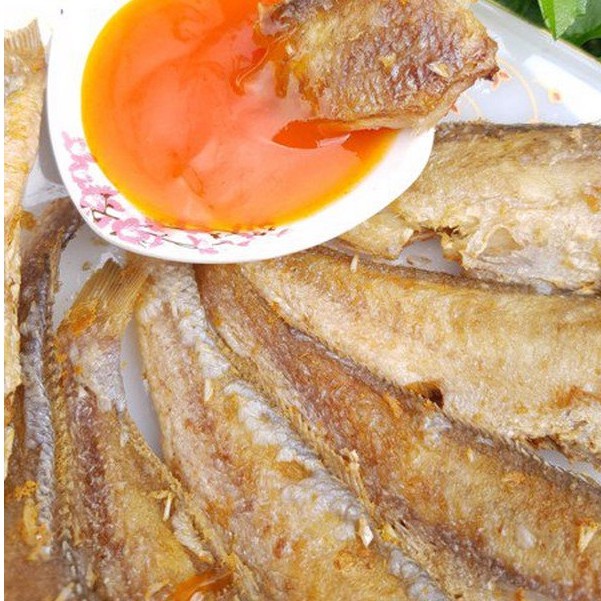 Khô cá đù phơi sấy tự nhiên chất lượng loại 1 rất ngon , vị mặn nhẹ thịt dai thơm ngon ,không chất bảo quản , vệ sinh
