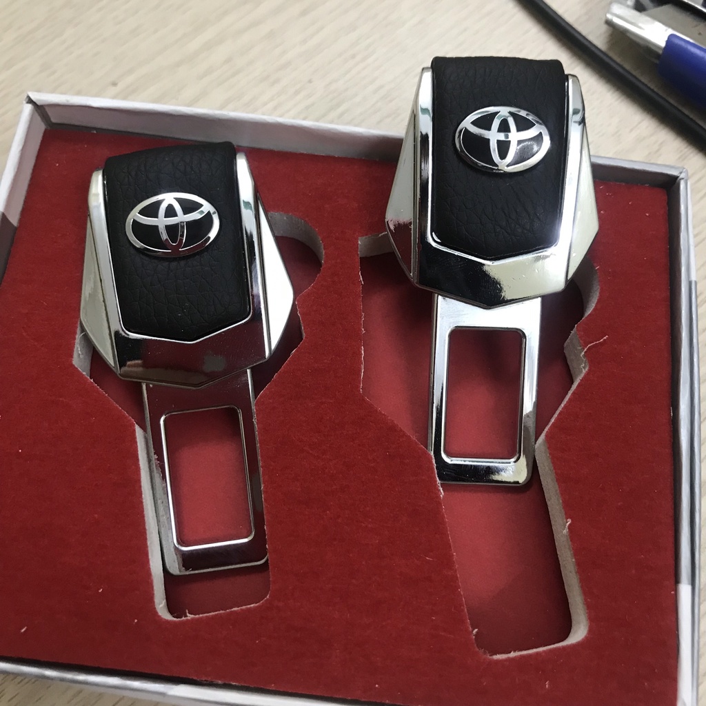 Bộ 2 chốt khóa dây an toàn của hãng xe Toyota